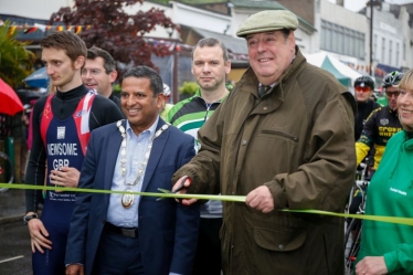 Nicholas Soames with Mayor Sujan Wickremaratchi